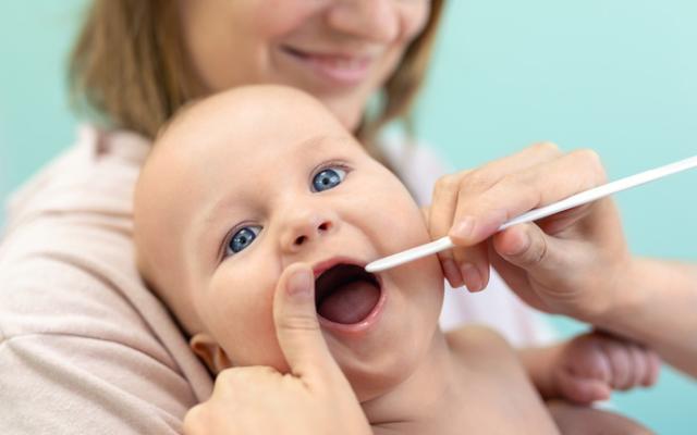Dolor De Garganta En Bebés: Causas Y Soluciones | Bupa Latinoamérica